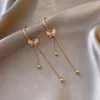 Kolczyki Dangle Elegancka biała opal motylowa kropla dla kobiet damskie długi łańcuch frędzki uroczy owady kolce biżuterii pendientes