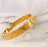 Pulsera chapada en oro de 18 quilates de alta calidad, joyería de diseñador, pulseras clásicas de trébol de moda con diamantes para mujer, joyería para mujer, regalos para mujer