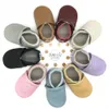Första Walkers Baby Shoes Cow Leather Bebe Booties Soft Sules Non-Slip Footwear For Spädbarn Småbarn First Walkers Boys and Girls Slippers 230220