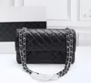 Designer Classic Chain Flap Väskor Dam Axelväska Kvinnlig Crossbody handväska Portmonnäer dammode Handväskor 2023 ny handväska plånbok