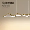 Подвесные лампы Light Luxury Restaurant Hall люстра творческое искусство очень простой линейный дизайн бар
