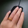 Pierścienie opaski moda czerwony pierścień cZ dla kobiet skręć kwiat cyrkonż