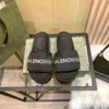 Pantofole Soft Home Coppia Estate Indoor Skid Proof Sandali da bagno Hotel Tinta unita Donna Uomo Infradito Scarpe piatte T2302213