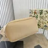 أكياس شاطئ Straw Beach Womener حقائب اليد Lafite Grass Counter Bag الكتف كبيرة السعة المجوفة خارج القماش المبطن سلة السوستة.