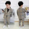 Kleidung Sets 2020 Herbst Neue Mode Jungen Anzüge Für Party Kinder Grüne Jacke Hose 2 Stück Kleidung Sets Kinder Formale Blazer karierten Anzug W0222