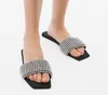 Designerskie kobiety diamentowe sandały sandały słynne słynne szerokie szpilki jasne czarne suwaki klejnotowe paski klamry butowe pikowane czółenki plażowe kapcie Rozmiar 35-41