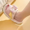 Slippers Home Slippers for Women Butterflyknotknot Plataforma Slides de chinelos de casa feminina Mulheres fofas de chinelos internos Z0215