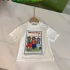 2023 Luxury Designer Clothing Set Kids T-shirtShortst Fashion Brittisk modem￤rke Summer Childrens Treasures Girls Cotton Tees Fashionable Gaze Kirt