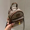 Mode Axelväska Dam Crossbody Lyx Designer Väskor Cross Body Mini Handväskor Läder Pochette Justerbara remmar Utomhus Handväska Festplånbok Handväska