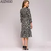 Sukienki swobodne Aizhixi 2023 Autumn Ruffle Hem Leopard Print Dress Women V Scyk Flare Rleeve Elegancka vintage midi Sexy Party (bez blet)