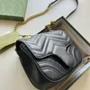 Mini-Kettentasche, Umhängetasche für Damen, gesteppte Handtasche, Schultertaschen, Designer-Luxus-Damen-Clutch-Geldbörse, echtes Leder, doppelte klassische Buchstabenschnalle 739682