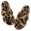 Slippers Mulheres colarinhas mais outono e inverno Plataforma quente Fuzzy Slippers Print Leopard Band Banda Cruzada Flop Flop Z0215 Z0215