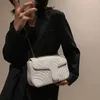 Brand Designer Axelväska för Kvinnor Crossbody-väska med hjärtskydd Flikväskor Dammode Cross Body-väska Kvinnlig Bolsa ZX2454