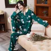 Dames slaapkleding 2023 Ice Silk Women's Pyjama Two -Piece Set Spring Green Print Folar lange mouwpak Elegante Casual Home Service