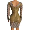 Tenue de scène luxueuse pleine Peals strass robe courte Sexy maille Transparent fête anniversaire pour événement discothèque tenue