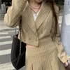 Arbeitskleider Cool Preppy Khaki Damen Outfits Langarm Zweireiher Mantel Crop Top Hohe Taille Falten A-Linie Rock 2-teiliges Set