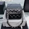 CC Shoulder Bags Luxury Women Shoulder Flap Bags Glossy Real Leather Diamond Pattern Quilted Designer Bag Totes Badge Letter Cross body Oversized Chain Sacoche