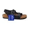 Designer de chinelos alemães BirkinStocks Boken Boken Button Sandals Boken Milano Beach Sapatos masculinos e femininos