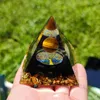 Dekorativa figurer Objekt Energy Generator Orgone Pyramid Amethyst Peridot Healing Natural Crystal Reiki Chakra Orgonite Meditation Gif