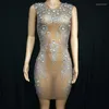 Bühnenkleidung, silbernes Kristall-Mesh-Kleid, Strass-Abend-Party, kurzes Damen-Geburtstags-Feier-Outfit, sexy durchsichtige Kleider