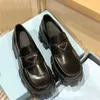 Kutu ile kutu prad tasarımcı loafer elbise ayakkabıları kadınlar kadın tıknaz monolit keskin sivri fırçalanmış deri moafers katırlar üzerinde kayma hareketli ayak parmağı gündelik sh ng 9136 6382