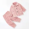 Pigiama Bambini Pigiama di flanella Set Ragazzi Ragazze Autunno Inverno Addensare Caldo Abbigliamento da casa Risvolto Manica lunga Abbigliamento da notte Set da notte 230222