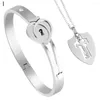 Bangle Valentijnsdag Gift Titanium staal Geometrische vrouwen Mannen Hart Key Pendant ketting ingesteld voor het dagelijkse leven