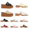 2023 designer Slider Slides Donna Sandali piatti Woody Mules Desert Sand Nero Bianco Outdoor Mens Slipper Slide Slider Sandalo Scuffs taglia 35-42