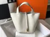 Kvinnor Luxury Handväskor Designer Beach Bag Fashion Sticking Purse Axel Stor tote med kedjeduk