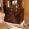 2022 Luxury Designers Handbag Tote Shoulder Clutch Bags Crossbody Shopping Bag Purses Letters Floral One Handle Wallet