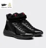 Med Box Prad High-Top Men America Cup Sportskor Patent Calf Leather Mesh Nylon Man Sneakers Light Gummi Sole Famous Brand Trainers S DJ 6754