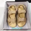 designer sandaler klassiker Spänne Sandal kedja guld Hög kvalitet kvinnor Tofflor 100% kalv läder Plattform flip party sommar mode Beach Tofflor Dam tofflor