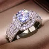 Fedi nuziali Anelli con diamanti simulati rotondi Anello di fidanzamento in argento con pietre preziose di moda per gioielli da donna