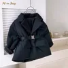 Jacken Mode Baby Junge Mädchen Baumwolle Gepolsterte Anzug Jacke Winter Kind Taille Gürtel Mantel Warme Outwear Drehen Unten Kragen Kleidung 2-10Y 230222