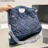 CC Sacs à bandoulière Sac à provisions en denim pour femme Sac de créateur brodé bleu et noir en détresse matelassé à carreaux Chaîne en métal argenté Grande capacité Fourre-tout Sacs à main Luxur