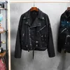 Giacche da uomo Nero Distressed Streetwear Moda Strappato Cappotto di jeans da moto vintage 34 Lunghezza Cerniere Tasche Jean 230223