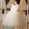 Robes de fille Robes de première communion blanches pour filles Marque Tulle Dentelle Infantile Enfant Pageant Robe de fille de fleur pour les mariages et anniversaires