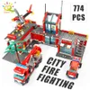 Blokkeert Huiqibao 774pcs Fire Station Model Building Truck Helicopter Firefighter Bricks City Educatief speelgoed voor kinderen Geschenk 230222