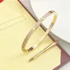 4 mm volledige diamant designer sieraden armband voor vrouwen high -end klassieke schroef armband liefde armbanden paren modearmband kerst valentijnsdag cadeaus