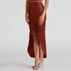 Rokken vrouwen sexy chic potlood 2023 casual satijn lang pakket heup split taille rok maxi rood geplooide wrap