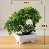 Kwiaty dekoracyjne 2pcs 19x19 cm akcesoria domowe dekoracja zielona eukaliptus drzewo sztuczne rośliny bonsai sypialnia salon