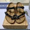 Designer Birkinstock Chaussons Outlet Allemagne Bracken Léger et confortable Vadrouille en liège Décoration en métal Mode Couple Plage