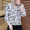 Herr t-skjortor mode v-hals skarvad all-match tryckt t-shirt herrkläder 2023 Spring Casual Pullovers Tops Loose Korean Tee Shirt