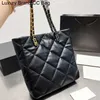 CC Umhängetaschen 2023 Frau Luxus Designer Handtasche Einkaufstasche Damen Einkaufstasche Mode Umhängetaschen Echtes Leder Umhängetaschen Geldbörsen Hohe Kapazität Klassisch Q