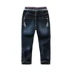 Jeans Promotie Hoge kwaliteit Kinder jeans klassieke vaste kleur elastische taille katoen denim jongens jeans broek voor 3-14 jaar kinderen dragen 230223