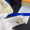 Marcas populares Pendientes de diseño de moda Diseño de moda Collar de letras para niñas Pendientes de amor Chapado en oro de 18 k Joyería de pareja Gift285Z