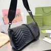 Zincirler siyah omuz çantası kadınlar marmont crossbody çanta tasarımcı çanta çantaları çıkarılabilir örgü kayış moda donanım mektubu kanat debriyaj cüzdan çantası