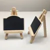 パーティーデコレーションフードカード用のイーゼルスタンドのミニブラックボード付きの小さな木製の黒板サインテーブル番号ブランチ装飾kdjk2302