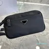 Moda cosméticos casos férias bagagem designer viagem saco de maquiagem luxo das mulheres ginásio esporte lavagem compõem sacos de viagem de náilon pouch192z