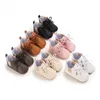 Eerste wandelaars 2023 Babyschoenen jongen geboren baby peuter casual dekbed rubber zool anti-slip pu lederen crawl crib mocassins sho